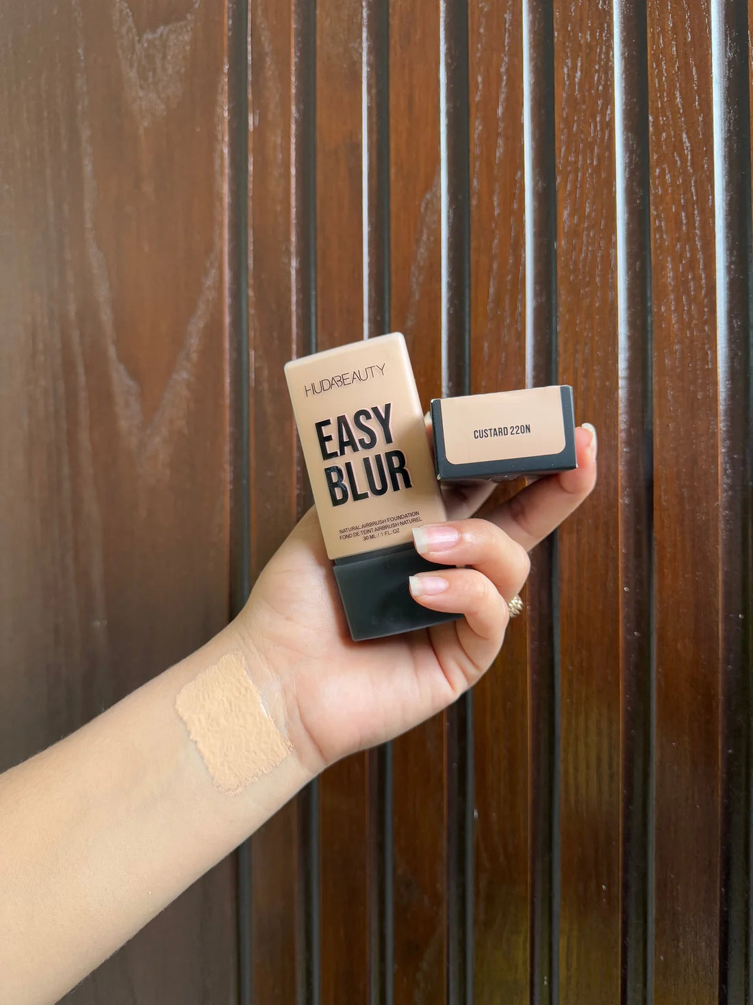 HUDA BEAUTY Easy Blur Natural Airbrush Foundation With Niacinamide | Smooth Medium-to-Buildable Coverage